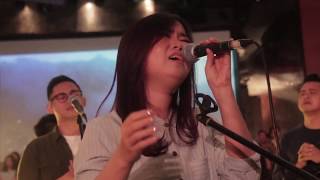 Video thumbnail of "TURN YOUR EYES UPON JESUS Worship Night 8 Desember 2017"