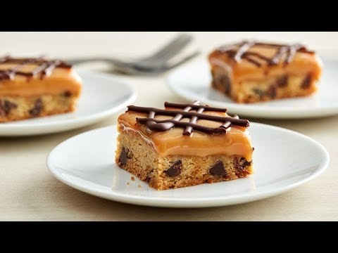 Salted Caramel Chocolate Chip Cookie Bars | Betty Crocker Recipe