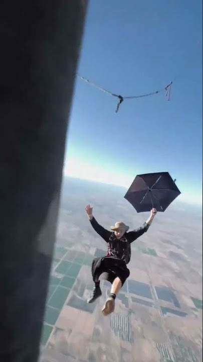 I tried using an umbrella🪶