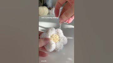 diy pompom keychain 🌼💐#diy #diyideas #pompom #craft #crafts #craftideas