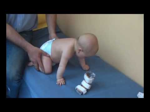 Videó: 7 hetes kisbaba fejlesztés