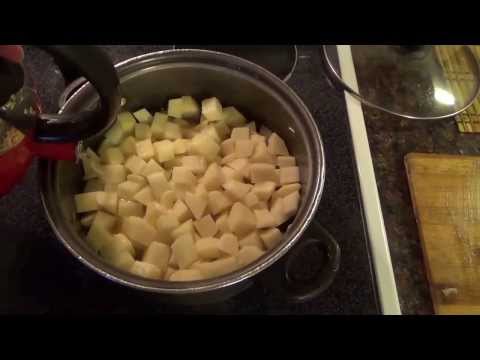 Видео рецепт Картошка с курицей, тушеная в кастрюле