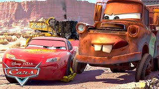 9 minutos de momentos divertidos de Cars de Pixar | Pixar Cars