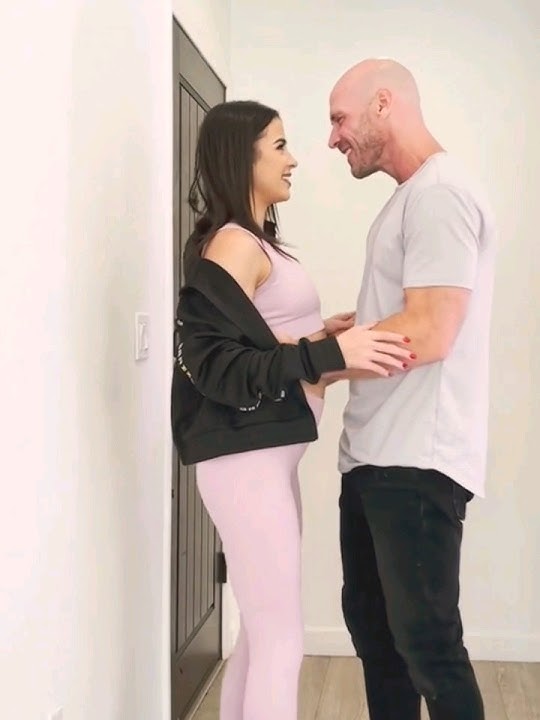 Johnny Da. kissing moment #youtubeshorts #shortvideo #kissing_status