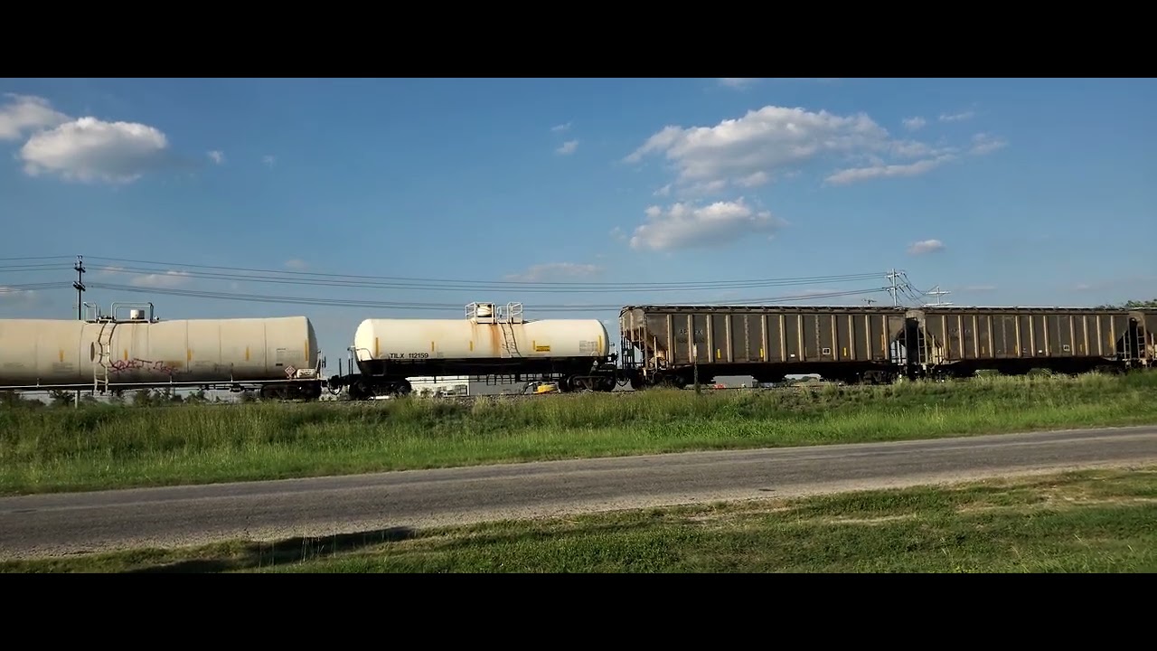 Mixed Freight Train in Seguin Tx on 9-14-2022 - YouTube