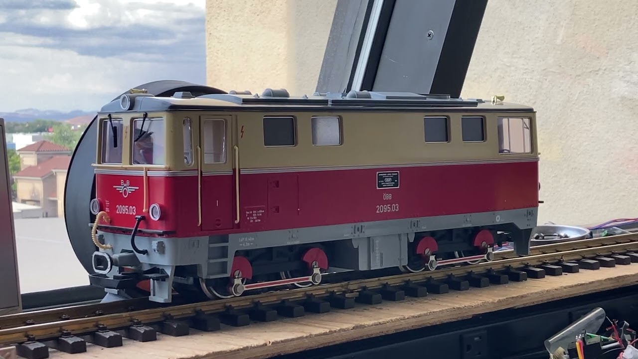LGB 2095 upgradeed with Zimo - YouTube