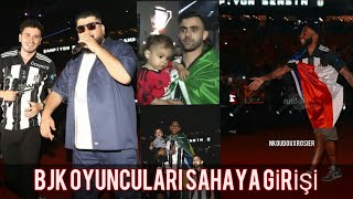 Beşiktaş Şampiyonluk Kutlamaları Oyuncuların Müzikle Sahneye Çıkma Anları