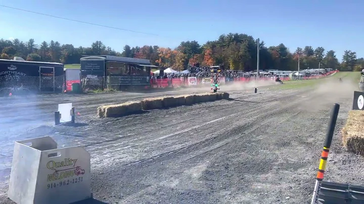 OpenMod semi final, Mike went 4.48 this pass..! Incredible for a 800ps