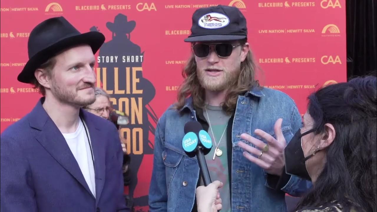 Pretty Paper Christmas Song 