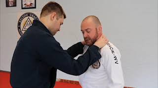 2 Handed Front Choke