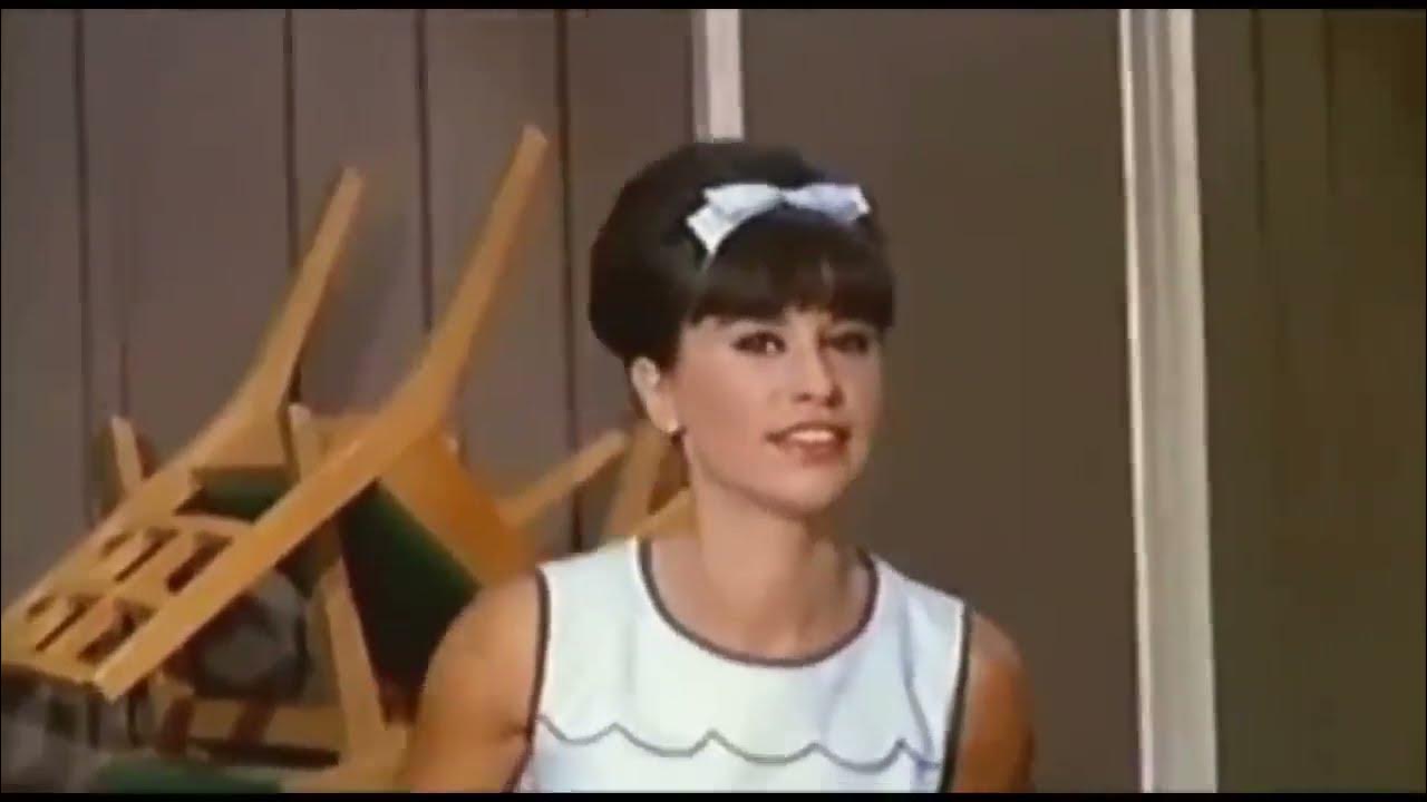 Astrud Gilberto, Stan Getz - Girl From Ipanema (1964) Astrud Gilberto, Stan Getz - Girl From Ipanema (1964)