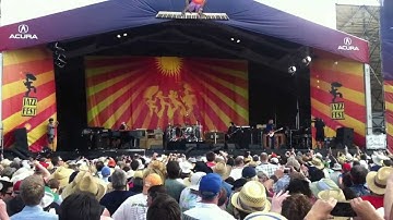 Tom Petty & The Heartbreakers - Listen to Her Heart JazzFest 4/28/12