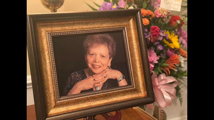 In Loving Memory of Lorraine Davis