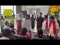 Dr. Suhas from IPSP addresses the detained activists and citizens in the Narsingi police station.