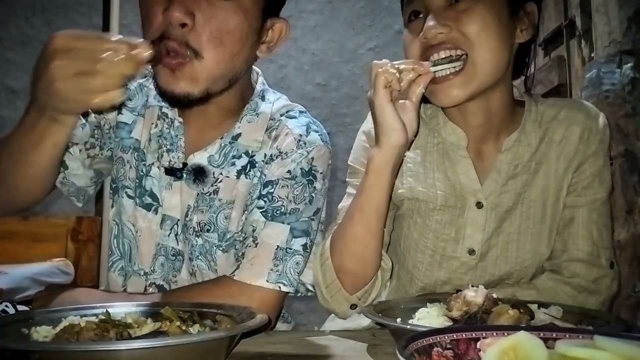 Pork with snail 🐌 mukbang and cucumber.....naga dishes yummy 😋🤤...#mgfoodandmukbang #eating ...