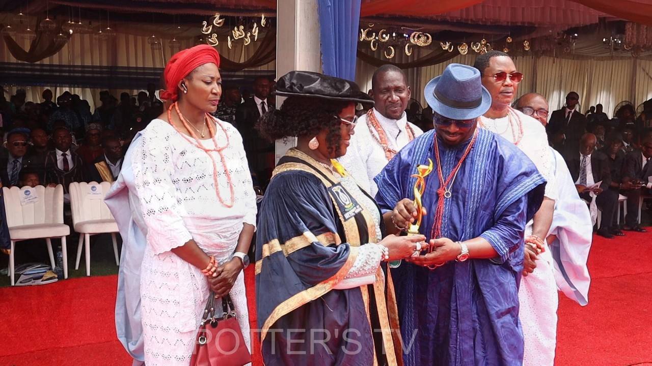 Деян из королевства Абор получил престижную награду во время первой церемонии вручения дипломов к...