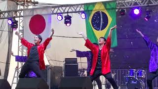 Show de dança do grupo Tottori Shan Shan Kassa Odori dançando Yosakoi, no Festival do Japão 2024