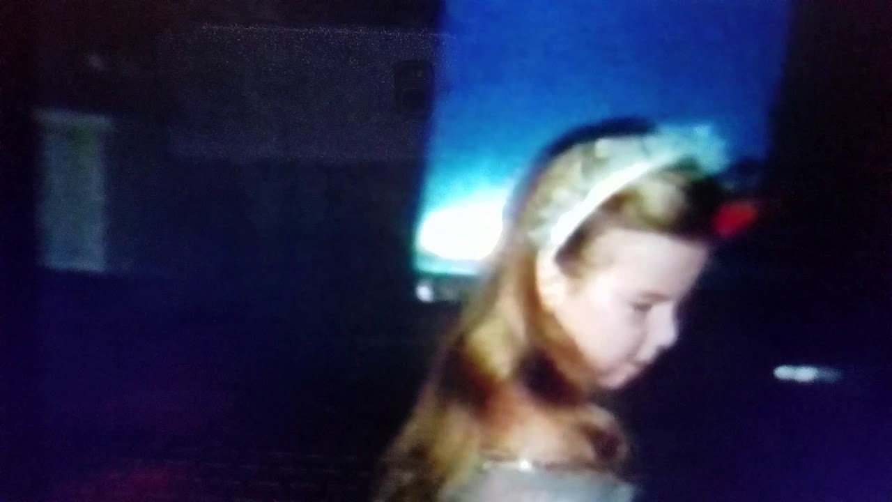 Flori dancing. Relatives