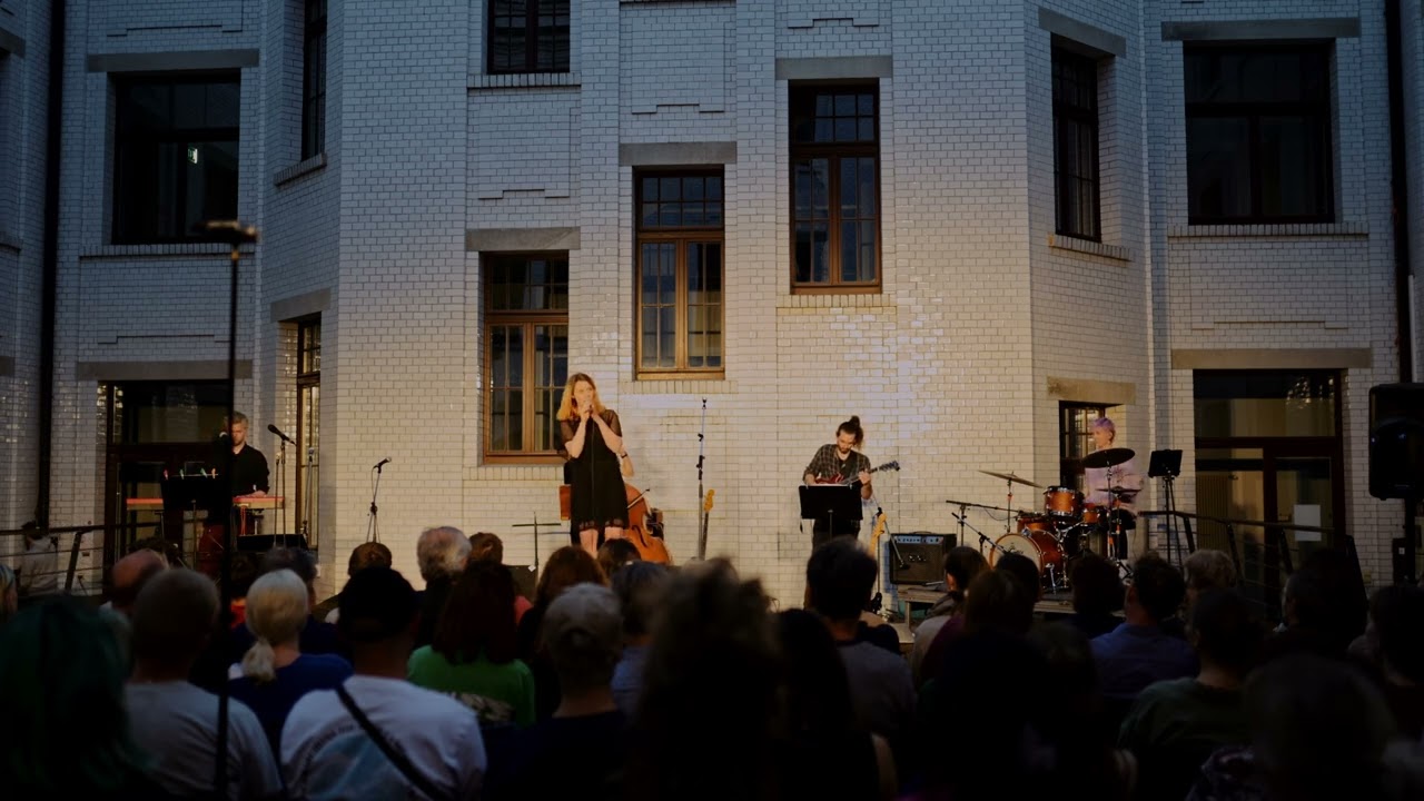 Thoughtchange, not Change - Nora Lyn Handschuh