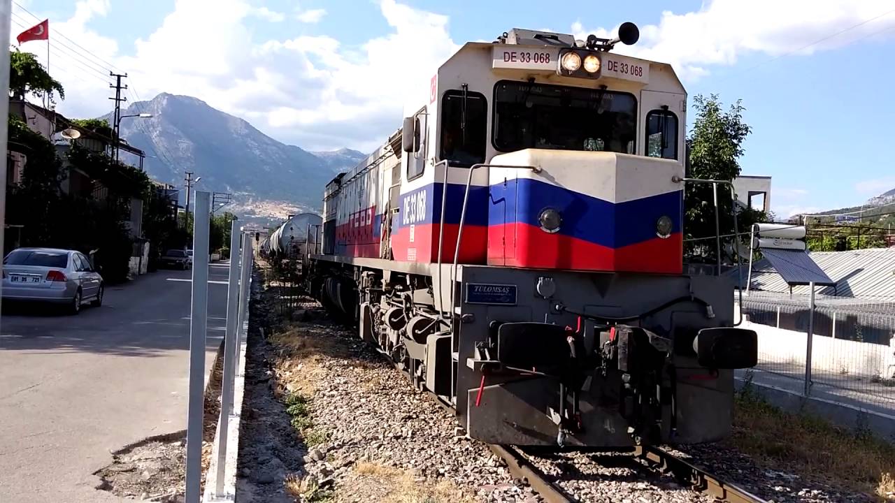 yak-t-treni-de33068-km-281-000-fuel-train-emd-16-645e3c-pozant