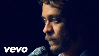 Video thumbnail of "Amos Lee - Out Of The Cold (Live At Dominion, NY)"