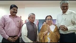 Usha Mangeshkarji&#39;s announcement for Pandit Upendra Bhat | Principal | BRLMIMC