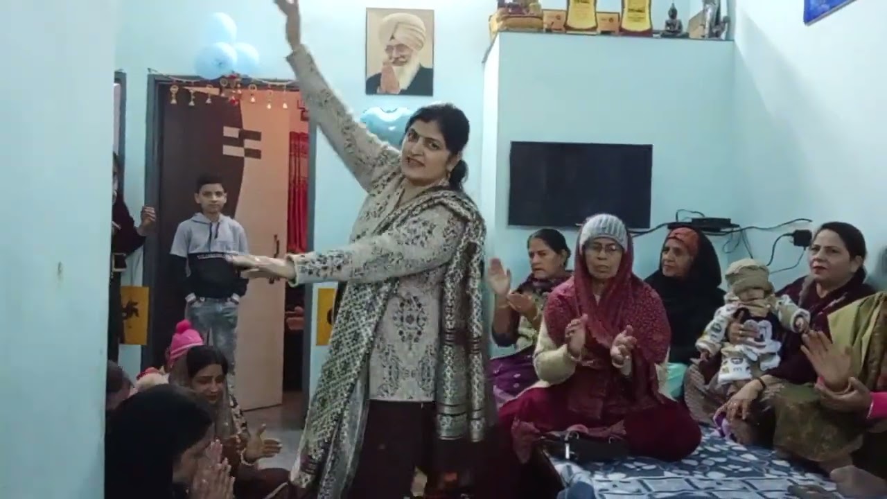 जेठ मेरा दस पढ़ रहा है