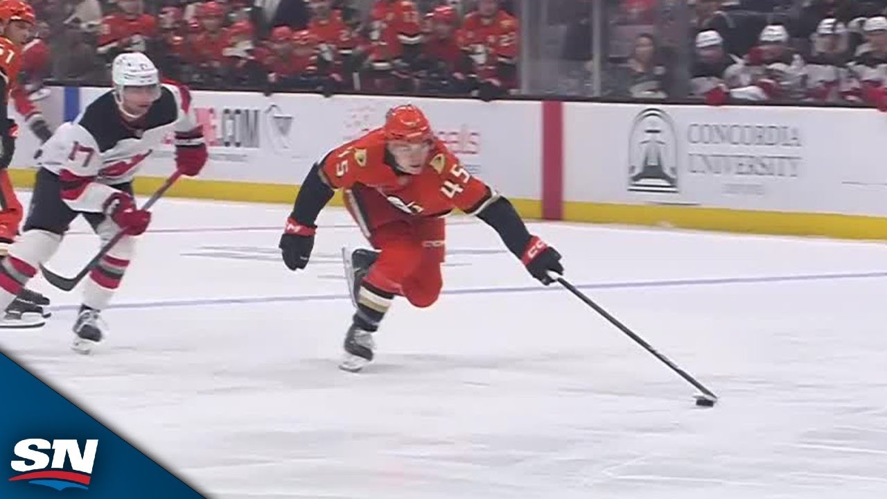 Ducks' Beckett Sennecke Uses Reach To Corral Pass And Scores In Tight