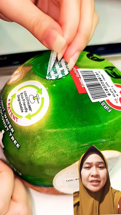 OPEN A COCONUT LIKE THIS... @erikakaa #food #korean #cake #foodie #snacks #mukbang