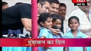 Salman brings cheers to cancer patients. 2 of 3