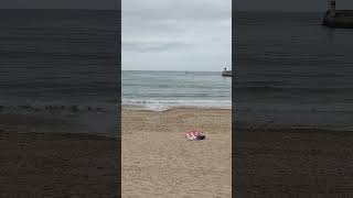 Playa de Santa Marina, Ribadesella , lo dejaron abandonado. #Asturias #Ribadesella #shorts