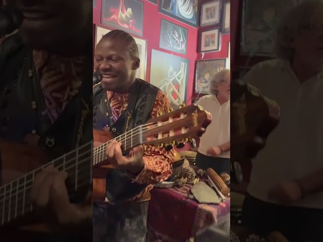 "Parole e Musica per cambiare il Mondo"" con i SanzaMamu e Emanuela Nava