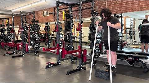 Movement Library: 1-Leg Heel Tap Squat with Lateral Band