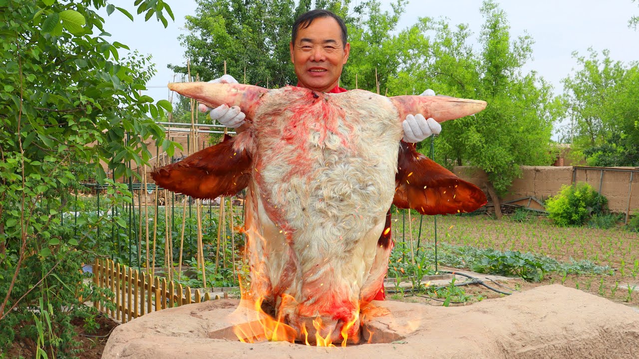 Целая тушёная голова быка — нежная и сочная! | Дядя Деревенский Гурман