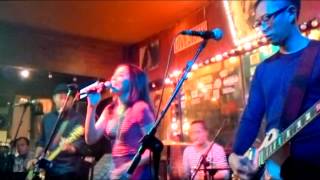 Video thumbnail of "mocca - on the night like this - secret admirer (live)"