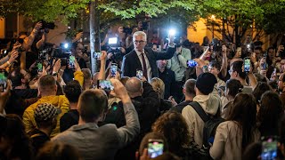 Volebná noc u Korčoka: Odchádzam sklamaný, ale nie zlomený. Pred Starú tržnicu vyšiel pozdraviť ľudí