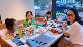 Ning Ning's singing final, uncle treats guests generously and enjoys luxurious food