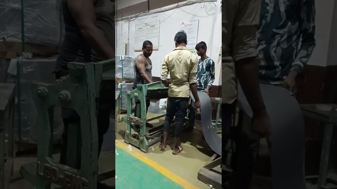 Manual crgo coil cutting.