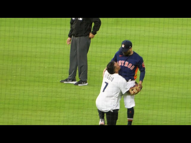 Peña says it's 'easy' to play well when surrounded by Astros