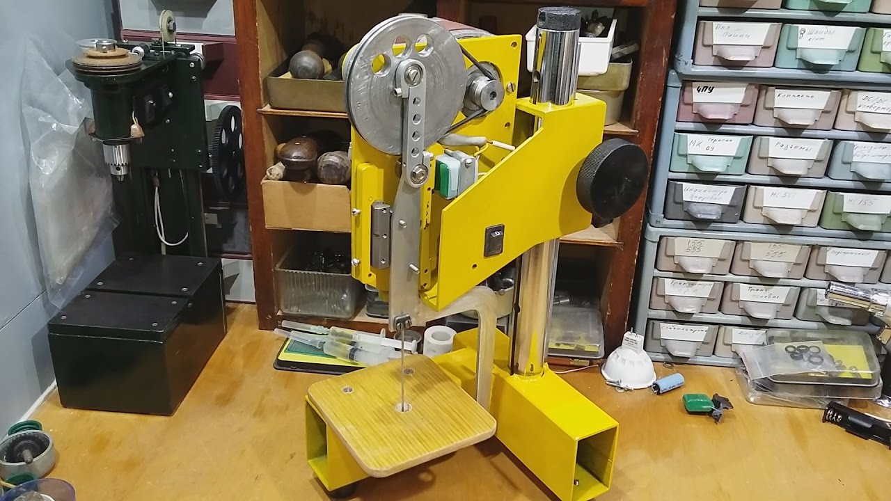 Электролобзик своими руками на основе швейной машинки