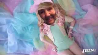 Queenie and the Buckettes - All about that Bass