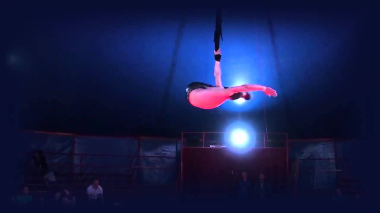 Stefani Art Agency represent duo straps 