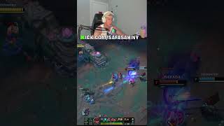 Lee'sin ile Gangplank'i kulenin altından alıyorum #leagueoflegends #LoL #lolshorts #riotgames