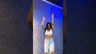 Suhana Khan Hot Dance