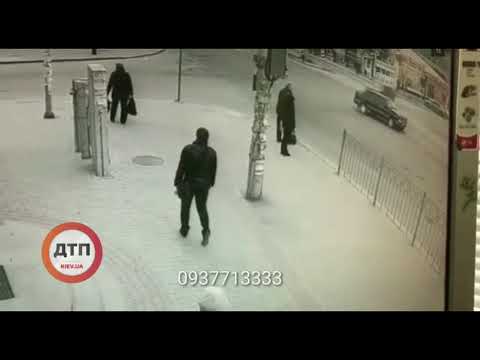 Видео момента аварии:  😨 #дтп #мінуспріус м. Запоріжжя, вул. Космічна поліцейський керуючи патрульн