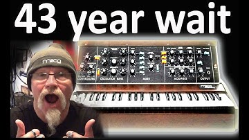 Mini Moog model D unboxing and simple demo Minimoog 2022 reissue