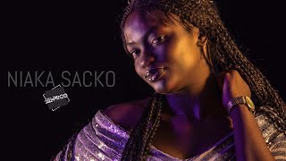 Video thumbnail of "Oumou Dioubaté   Femmes d'Afrique  ( NIAKA SACKO COVER)"