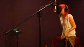 Download Lagu Paramore Making Of Riot! MP3