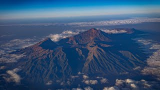 7 Days 6 Nights hunting on Mount Rinjani & hunting for pufferfish and octopus at Pink Beach, Lomb...