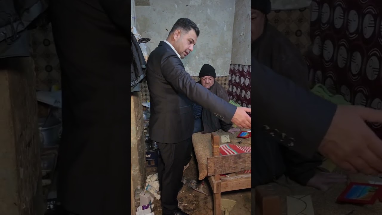 يعيش في غرفة حجمها لا يتجاوز ال5 متر لالتقاط رزقه بالحلال وقرر يرجع لعائلته 